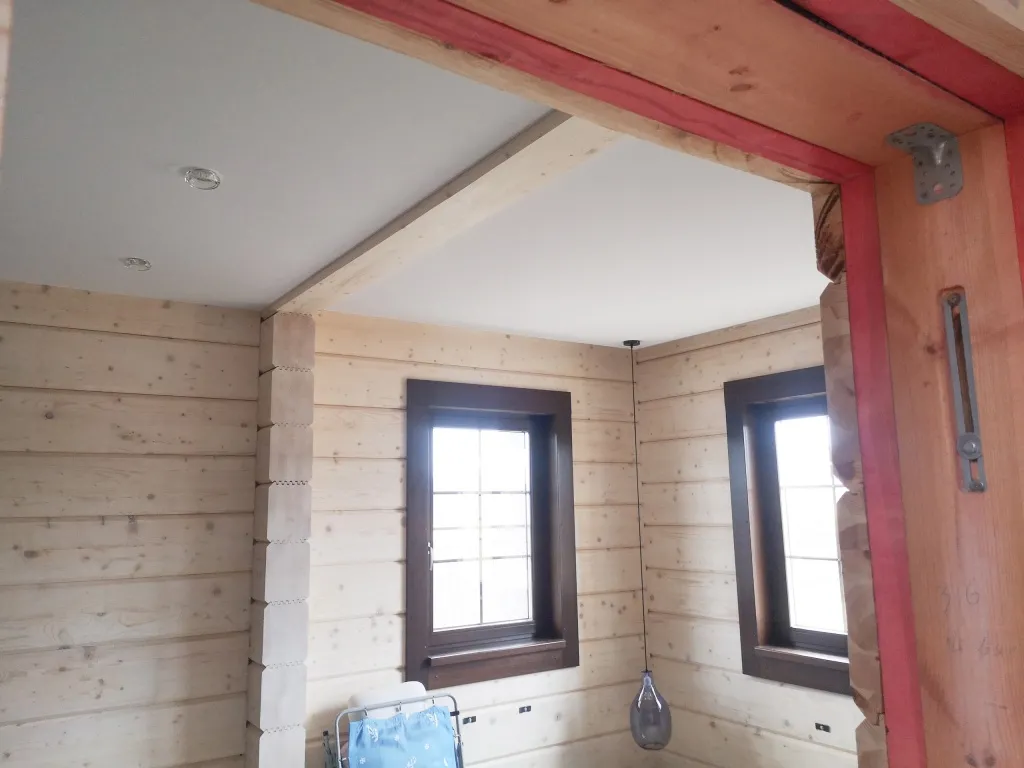 Тканевые потолки: особенности и преимущества